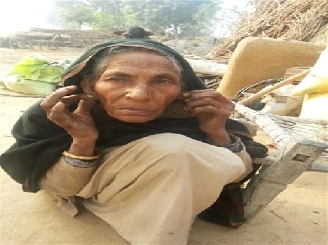 Miscreants looted goods hostage robbed two houses ..